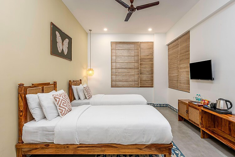 Twin Room with Balcony